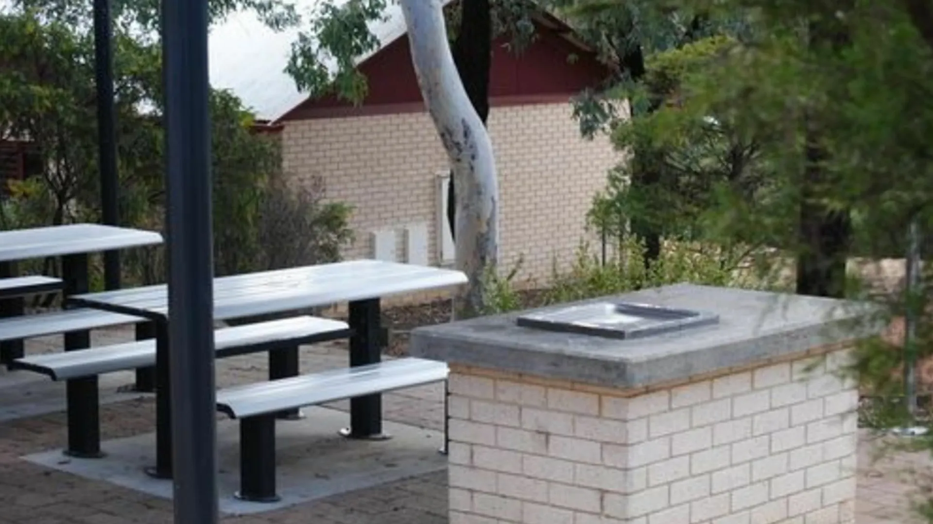 Unilodge @ Uc Short Stays Canberra Hostel